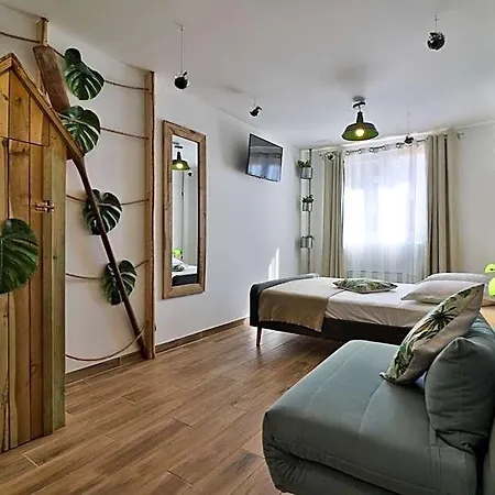 La Bastide Hotel *