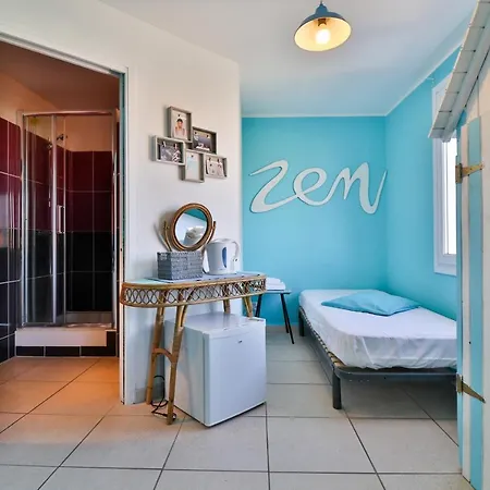 La Bastide Готель *